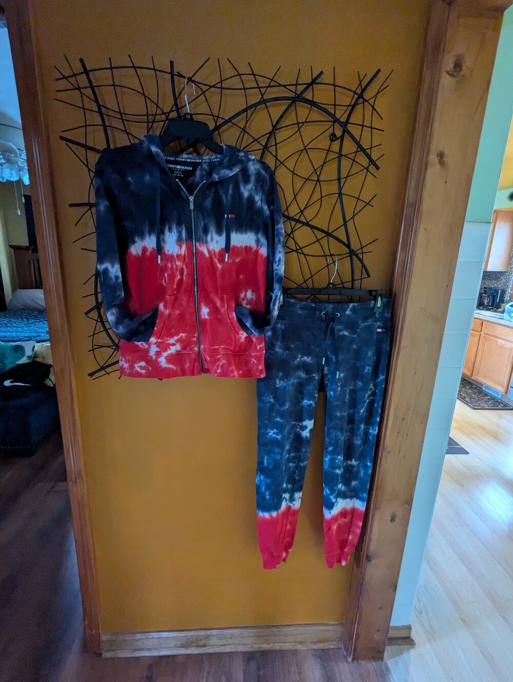 Tommy Hilfiger Sport Tie-Dye Full Zip Hoodie & Joggers Sweatsuit Set (Size XS)